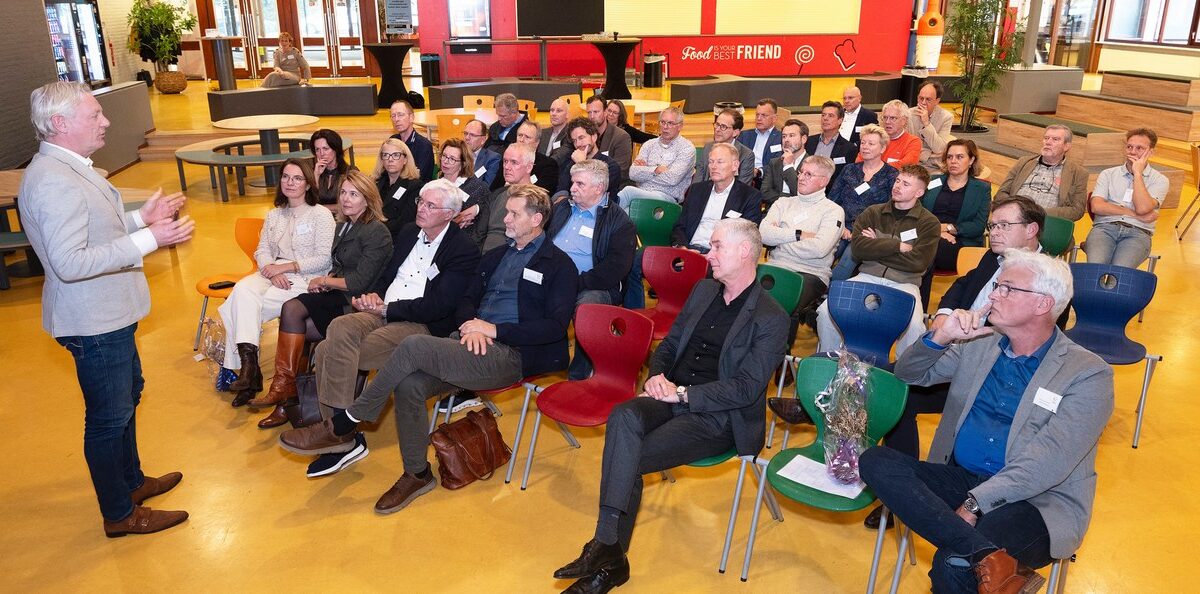 Actietafel onderwijs en arbeidsmarkt over zoektocht naar vakmensen